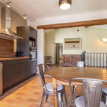 Holiday home La Petite Baronne Saint-Hilaire-d'Ozilhan
